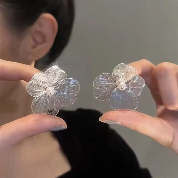 Elegant Bow & Zircon Circle Design Available In Golden And Silver Color