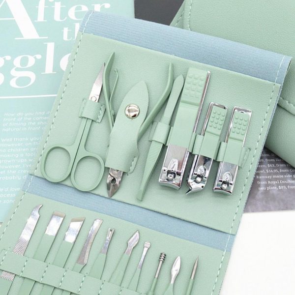 16-piece Manicure & Pedicure Kit – Stainless steel 16 Pcs Nail Care Set | case included
