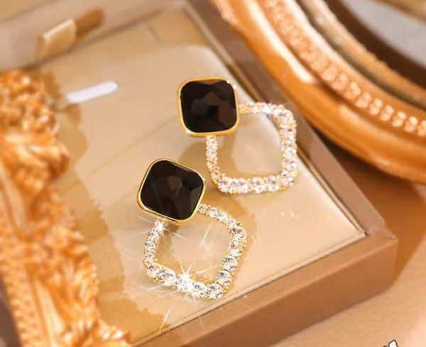 Zircon Korean Black Shiny Resin Rhombus Earings